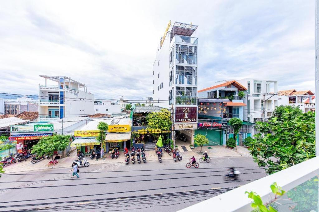 Oyo 587 Trang Long Hotel Nha Trang Exterior photo