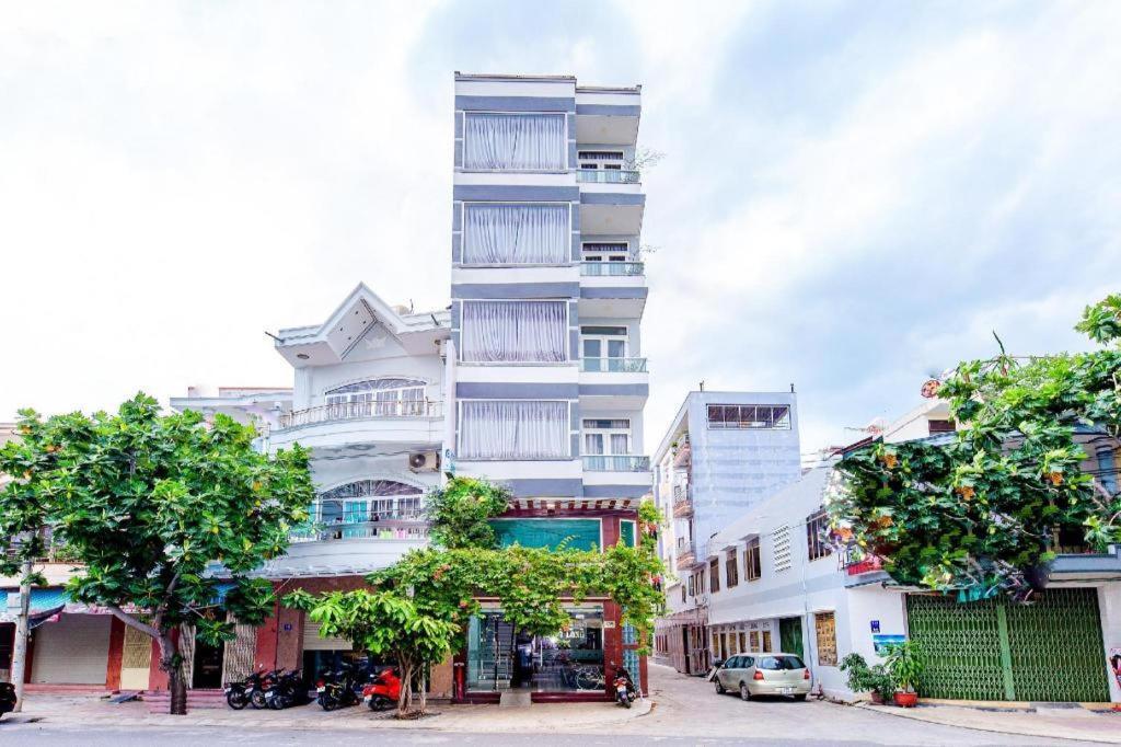 Oyo 587 Trang Long Hotel Nha Trang Exterior photo