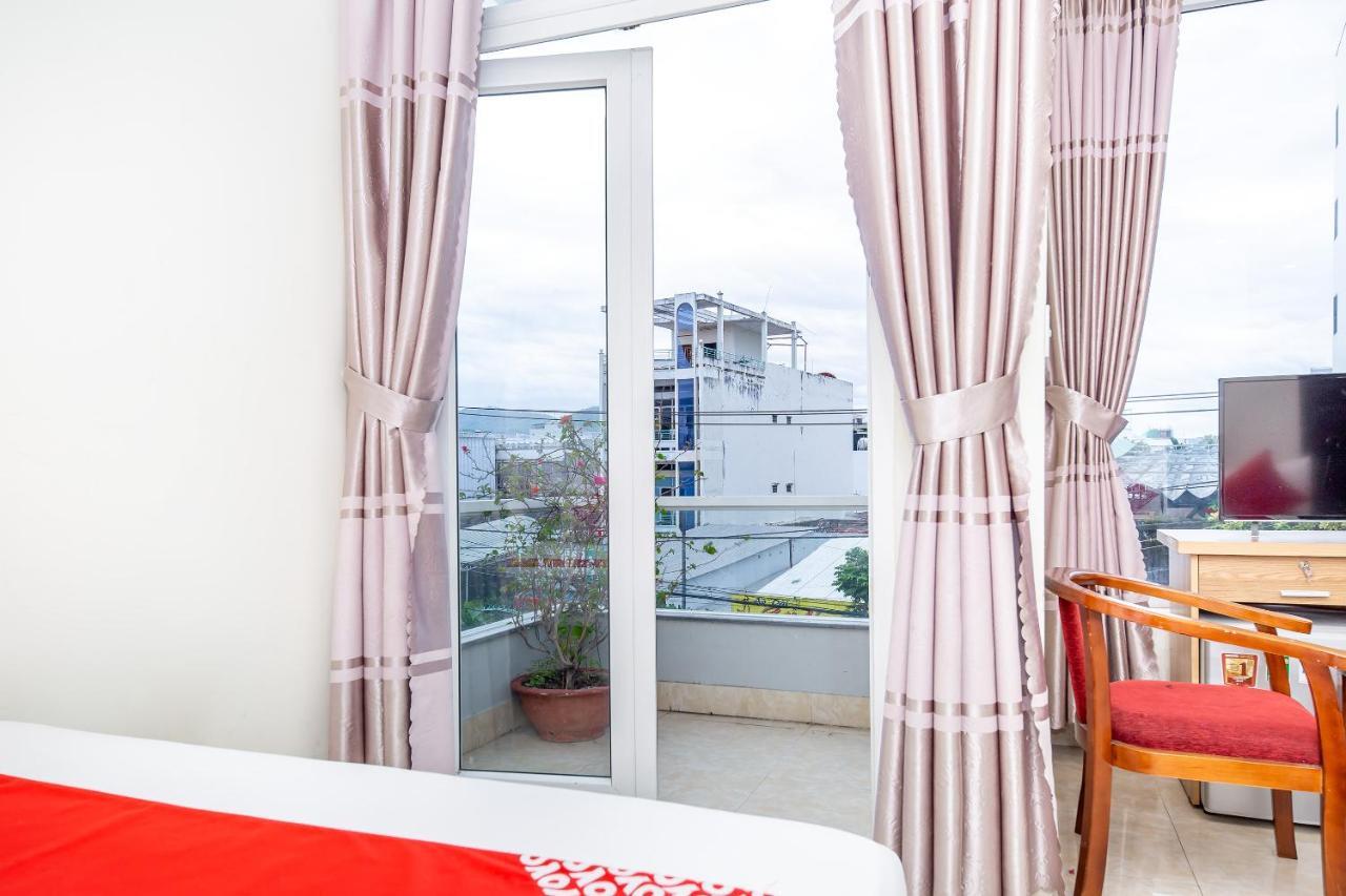 Oyo 587 Trang Long Hotel Nha Trang Exterior photo